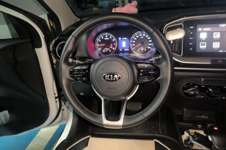 Used Kia kx1 Stonic 2021 1.4L Automatic Fun Edition Steering Wheel