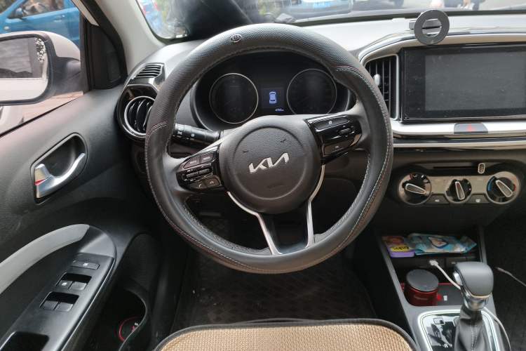 Used Kia kx1 Stonic 2021 1.4L Automatic Fun Edition Steering Wheel