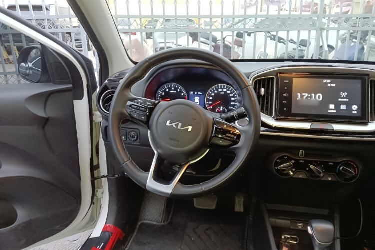 Used Kia kx1 Stonic 2021 1.4L CVT Fun Edition Steering Wheel