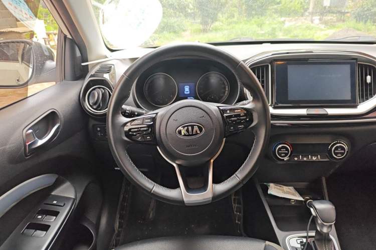 Used Kia kx1 Stonic 2021 1.4L CVT Fun & Sunroof Model Steering Wheel