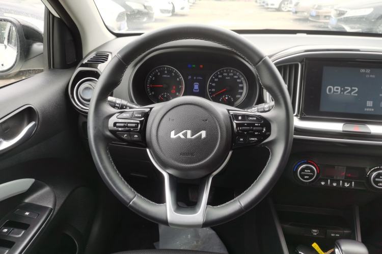Used Kia kx1 Stonic 2021 1.4L CVT Sunroof Model Steering Wheel