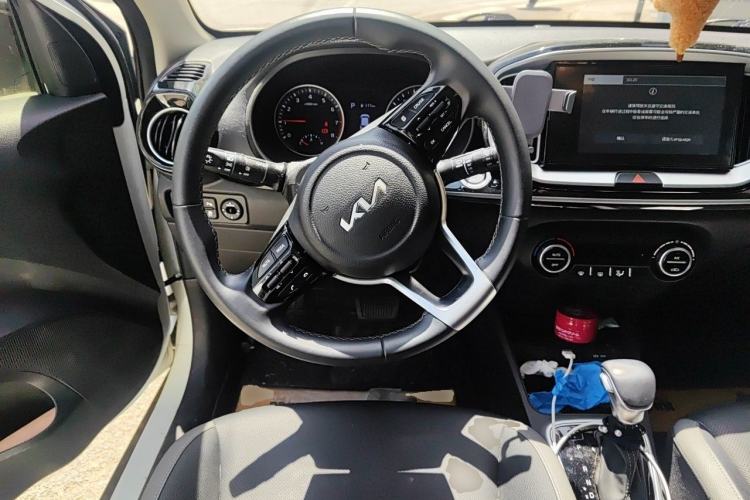 Used Kia kx1 Stonic 2021 1.4L CVT Sunroof Model Steering Wheel