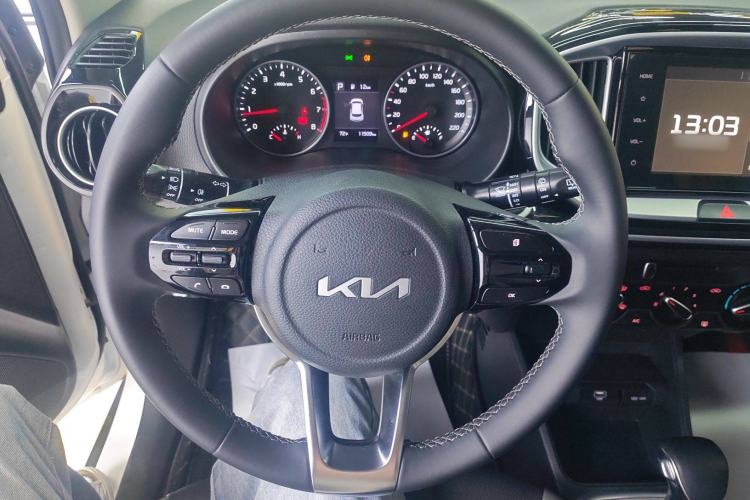 Used Kia kx1 Stonic 2021 1.4L CVT Fun Edition Steering Wheel