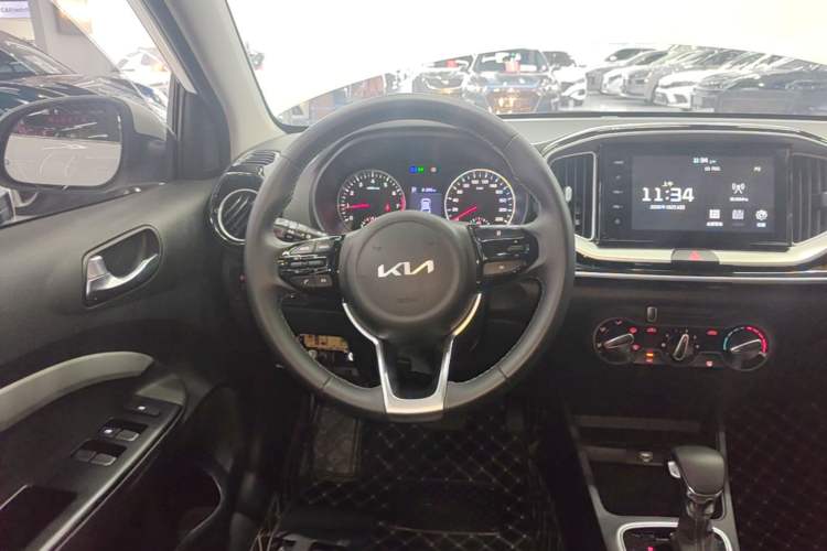 Used Kia kx1 Stonic 2021 1.4L CVT Fun Edition Steering Wheel