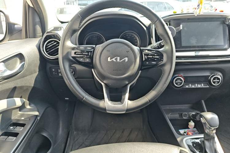Used Kia kx1 Stonic 2021 1.4L CVT Fun & Sunroof Model Steering Wheel