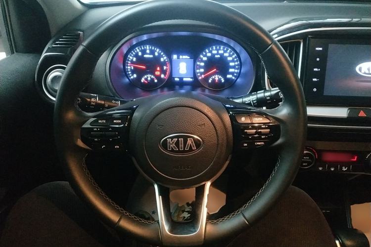 Used Kia kx1 Stonic 2021 1.4L CVT Fun & Sunroof Model Steering Wheel