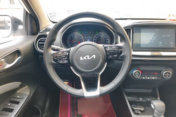 Used Kia kx1 Stonic 2021 1.4L CVT Sunroof Model Steering Wheel