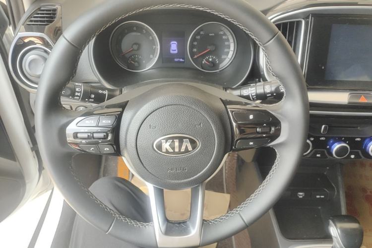 Used Kia kx1 Stonic 2021 1.4L Automatic Fun Edition Steering Wheel