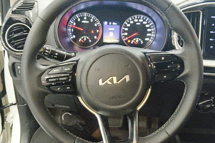 Used Kia kx1 Stonic 2021 1.4L CVT Fun Edition Steering Wheel