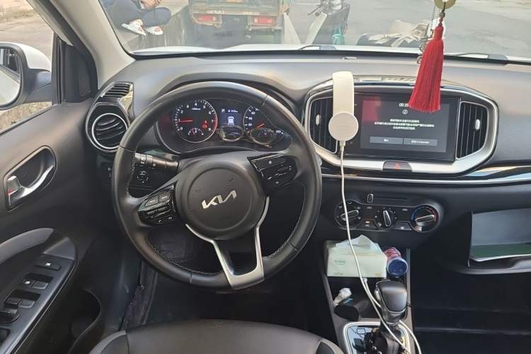 Used Kia kx1 Stonic 2021 1.4L CVT Fun Edition Steering Wheel