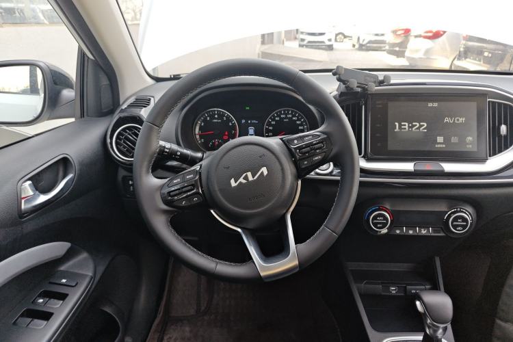 Used Kia kx1 Stonic 2021 1.4L CVT Sunroof Model Steering Wheel