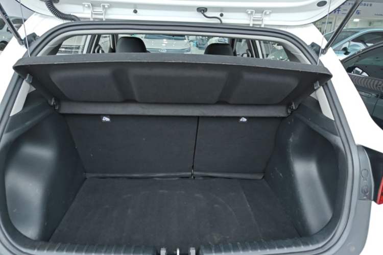 Used Kia kx1 Stonic 2021 1.4L CVT Sunroof Model Trunk