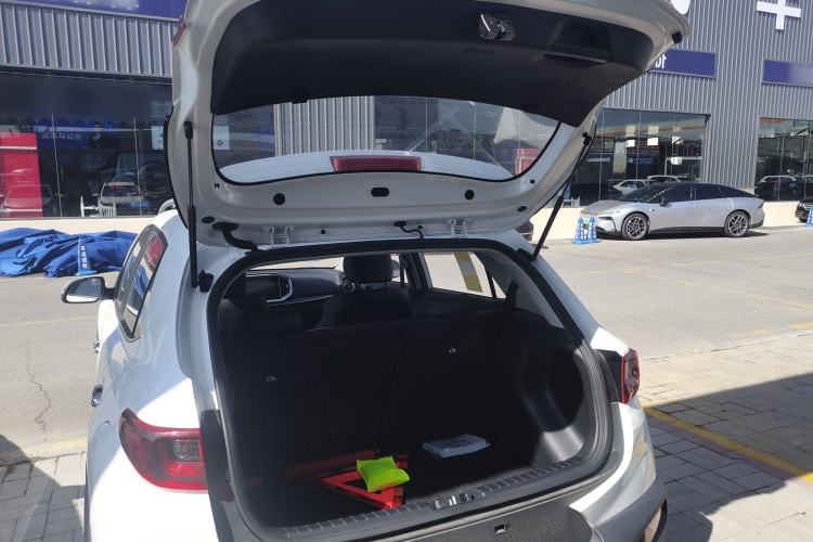 Used Kia kx1 Stonic 2021 1.4L CVT Fun Edition Trunk