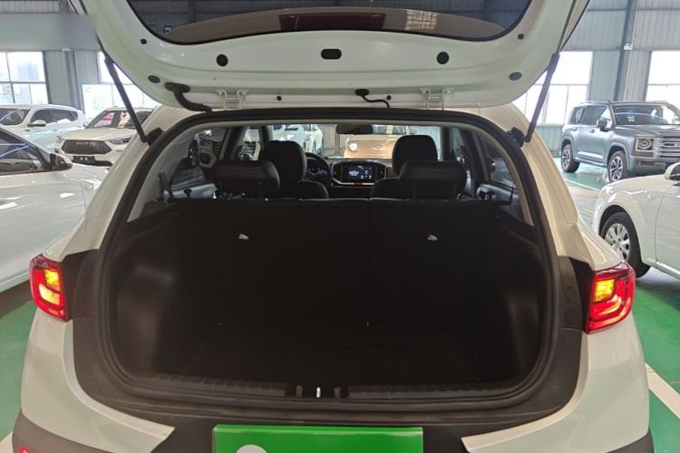 Used Kia kx1 Stonic 2021 1.4L CVT Fun Edition Trunk