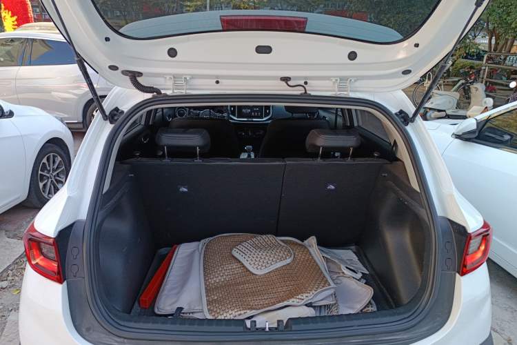 Used Kia kx1 Stonic 2021 1.4L CVT Fun Edition Trunk