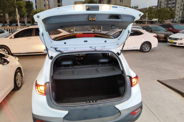 Used Kia kx1 Stonic 2021 1.4L CVT Sunroof Model Trunk