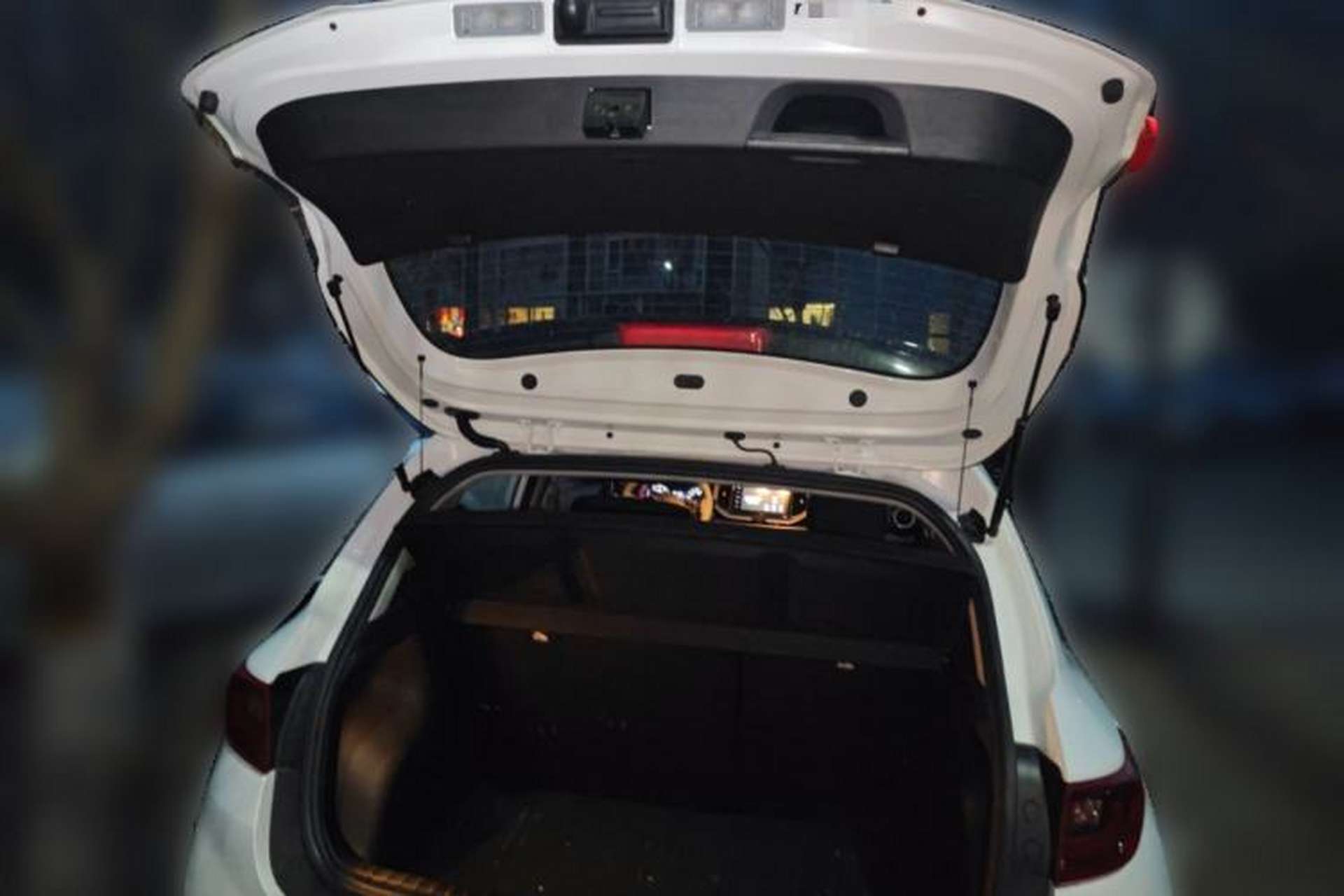 Used Kia kx1 Stonic 2021 1.4L CVT Sunroof Model Trunk