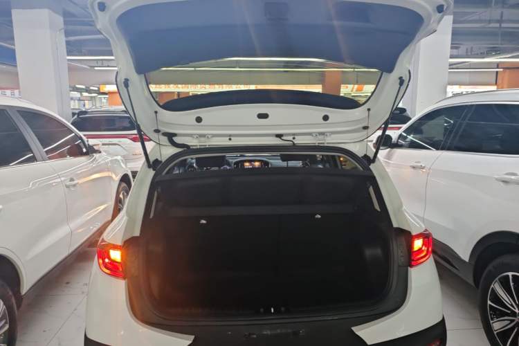 Used Kia kx1 Stonic 2021 1.4L CVT Sunroof Model Trunk