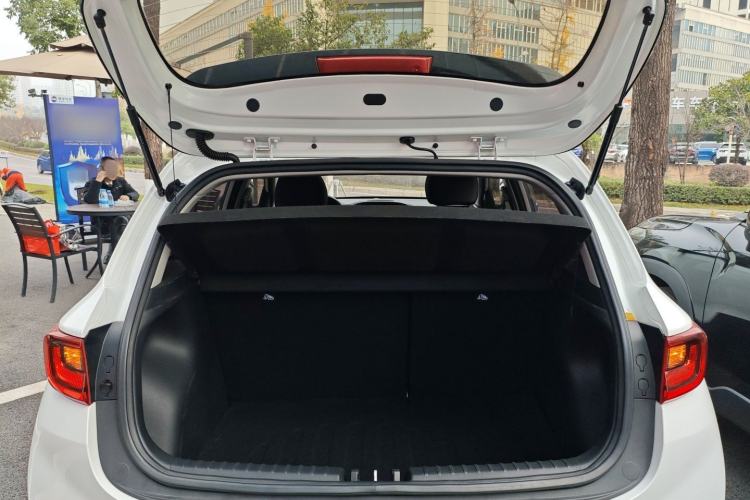 Used Kia kx1 Stonic 2021 1.4L CVT Sunroof Model Trunk