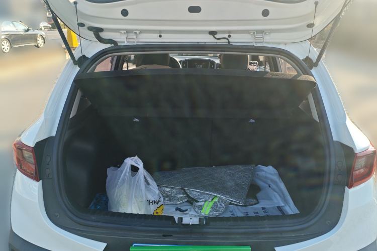 Used Kia kx1 Stonic 2021 1.4L CVT Fun & Sunroof Model Trunk