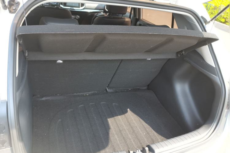 Used Kia kx1 Stonic 2021 1.4L CVT Sunroof Model Trunk