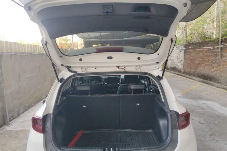 Used Kia kx1 Stonic 2021 1.4L CVT Fun Edition Trunk