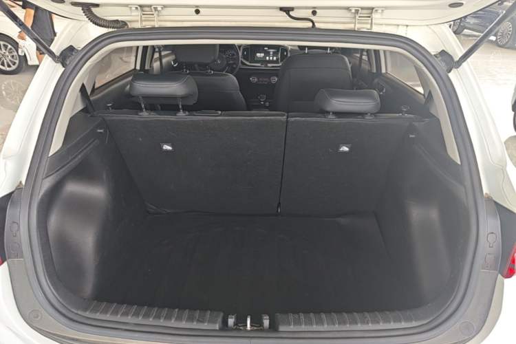 Used Kia kx1 Stonic 2021 1.4L Automatic Fun & Sport Edition Trunk