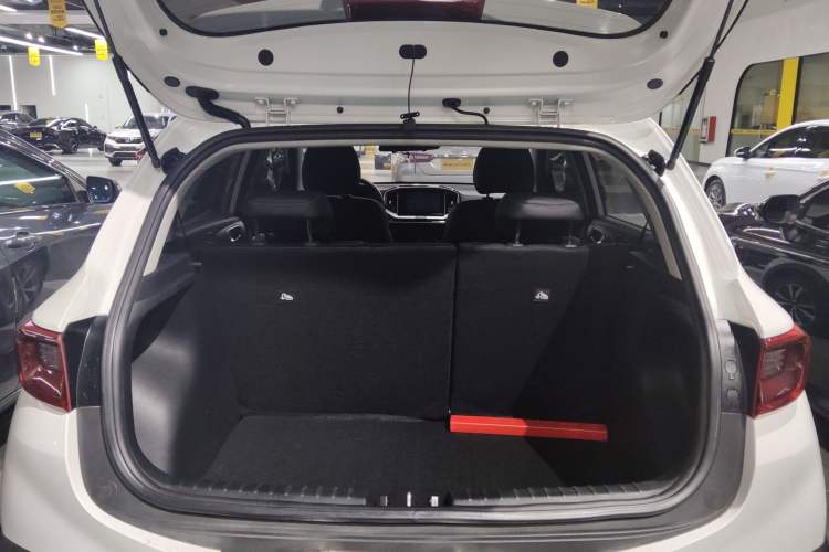 Used Kia kx1 Stonic 2021 1.4L Automatic Fun Edition Trunk