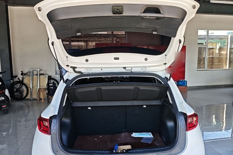 Used Kia kx1 Stonic 2021 1.4L CVT Sunroof Model Trunk