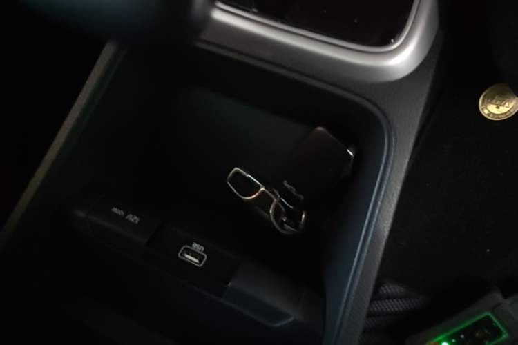 Used Kia kx1 Stonic 2021 1.4L CVT Fun Edition Vehicle Key