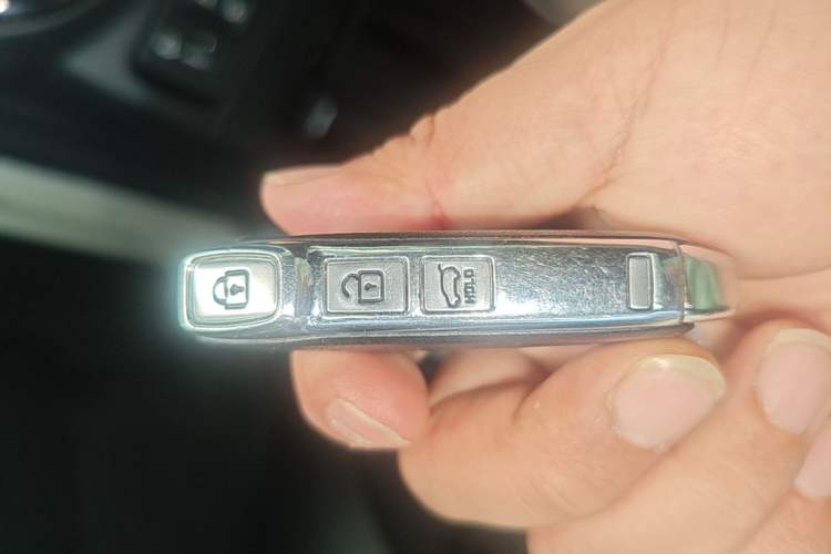 Used Kia kx1 Stonic 2021 1.4L CVT Fun Edition Vehicle Key