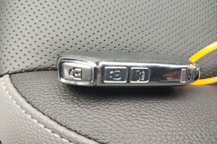 Used Kia kx1 Stonic 2021 1.4L CVT Fun Edition Vehicle Key