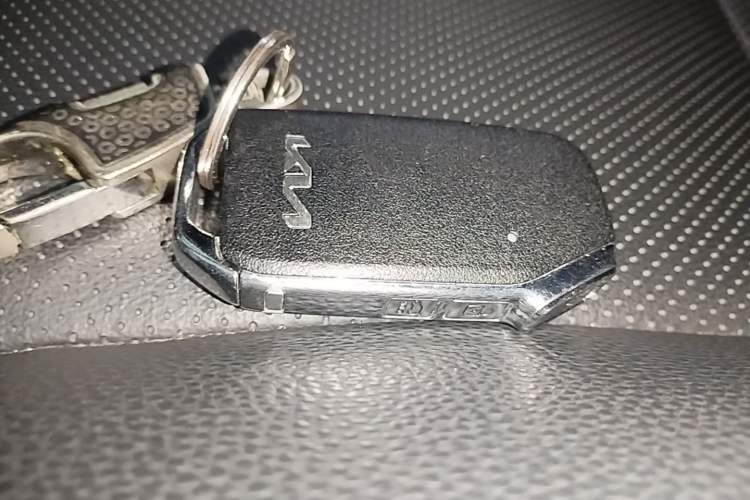 Used Kia kx1 Stonic 2021 1.4L CVT Fun Edition Vehicle Key