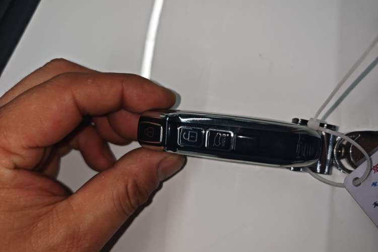 Used Kia kx1 Stonic 2021 1.4L CVT Sunroof Model Vehicle Key