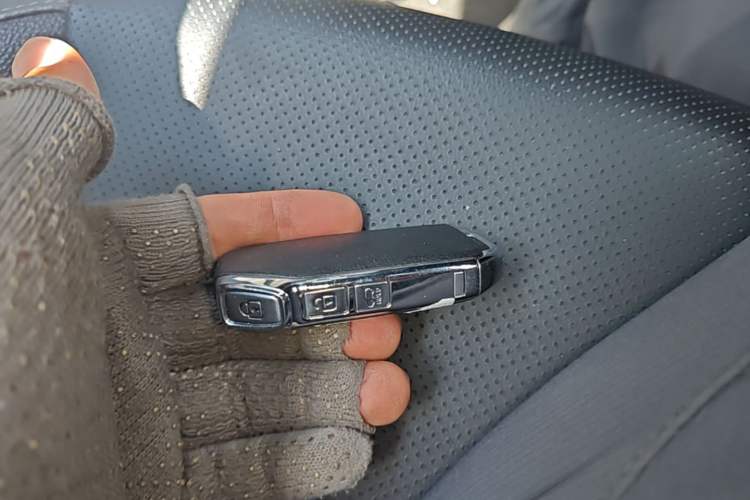 Used Kia kx1 Stonic 2021 1.4L CVT Fun Edition Vehicle Key