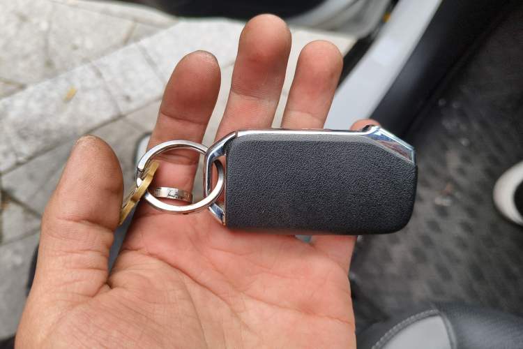 Used Kia kx1 Stonic 2021 1.4L Automatic Fun Edition Vehicle Key