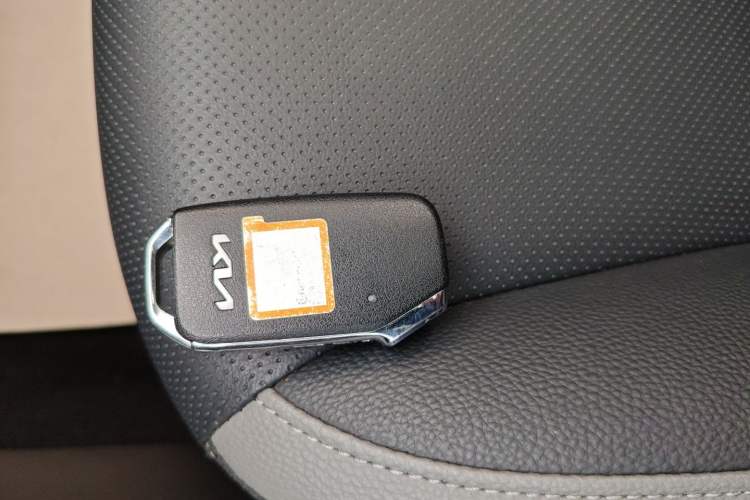 Used Kia kx1 Stonic 2021 1.4L CVT Sunroof Model Vehicle Key