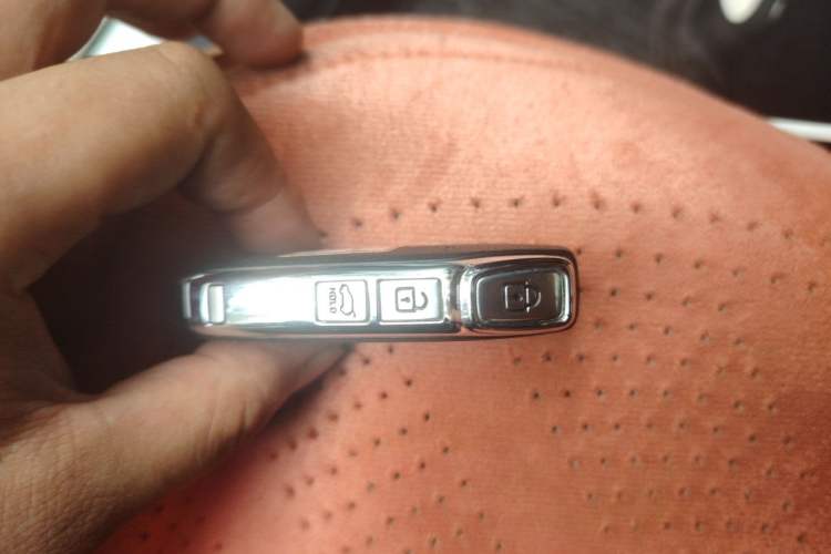 Used Kia kx1 Stonic 2021 1.4L CVT Fun & Sunroof Model Vehicle Key