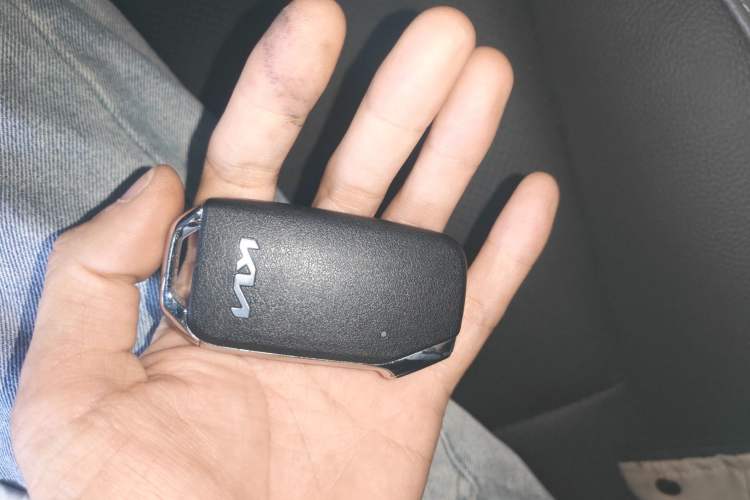 Used Kia kx1 Stonic 2021 1.4L CVT Fun Edition Vehicle Key