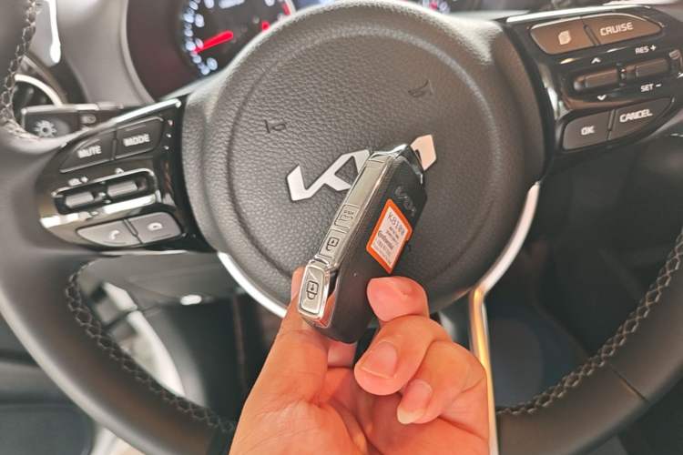 Used Kia kx1 Stonic 2021 1.4L CVT Sunroof Model Vehicle Key