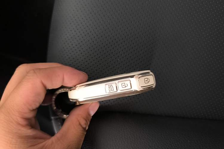 Used Kia kx1 Stonic 2021 1.4L CVT Sunroof Model Vehicle Key