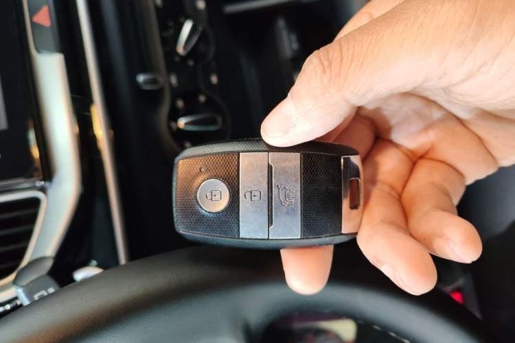 Used Kia kx1 Stonic 2021 1.4L CVT Fun Edition Vehicle Key