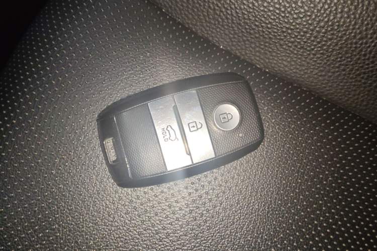 Used Kia kx1 Stonic 2021 1.4L Automatic Fun Edition Vehicle Key