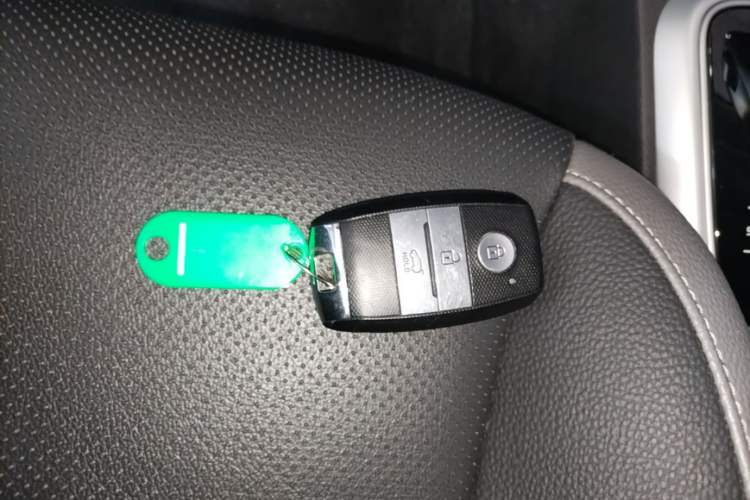 Used Kia kx1 Stonic 2021 1.4L CVT Fun Edition Vehicle Key