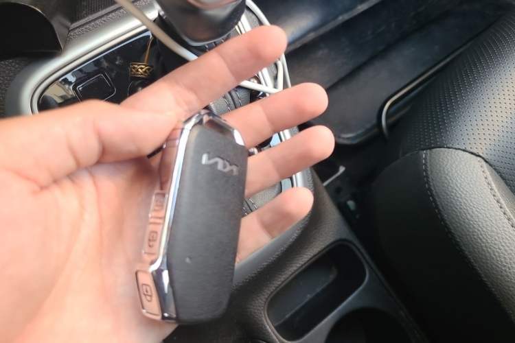 Used Kia kx1 Stonic 2021 1.4L CVT Fun Edition Vehicle Key