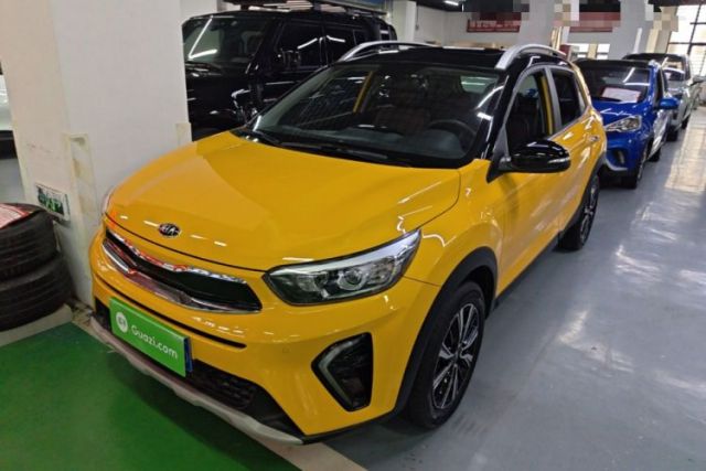 Kia kx1 Stonic 2021 1.4L CVT Fun & Sunroof Model usata