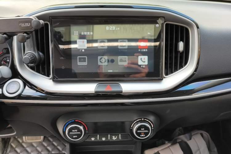 Used Kia kx1 Stonic 2021 1.4L Automatic Fun & Sport Edition Audio And AC Panel