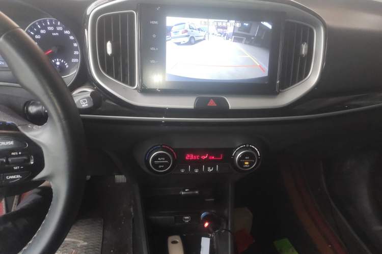 Used Kia kx1 Stonic 2021 1.4L CVT Fun & Sunroof Model Audio And AC Panel
