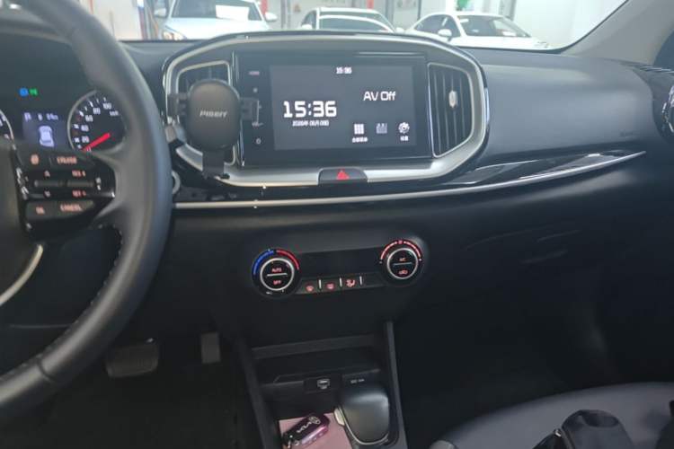 Used Kia kx1 Stonic 2021 1.4L CVT Sunroof Model Audio And AC Panel