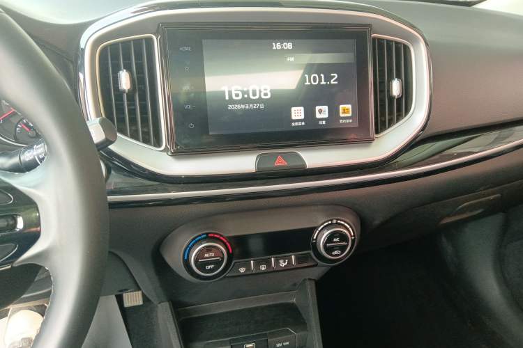 Used Kia kx1 Stonic 2021 1.4L Automatic Fun & Sport Edition Audio And AC Panel